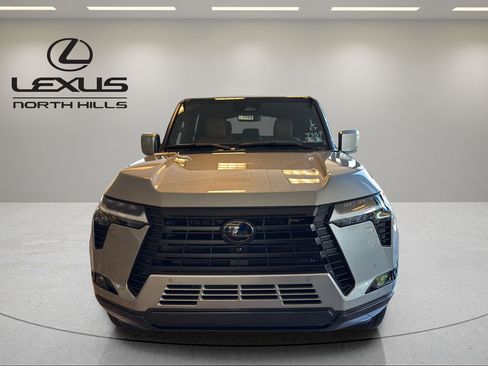 New 2026 Lexus GX 550 AWD/4WD image 2