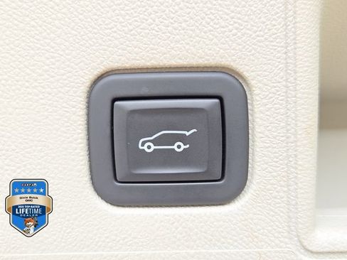 Certified 2023 GMC Terrain Denali AWD/4WD image 6