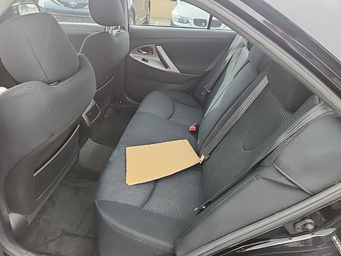 Used 2010 Toyota Camry SE image 11