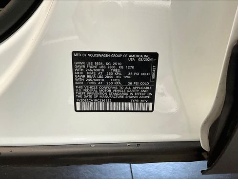 Used 2024 Volkswagen Atlas Cross Sport SE image 33