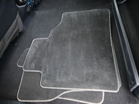 Used 2024 Ford F150 Lightning Platinum image 27