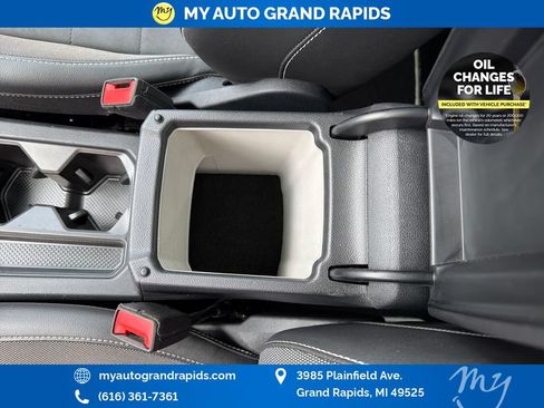 Used 2023 Volkswagen Taos SE w/ Panoramic Sunroof Package AWD/4WD image 27