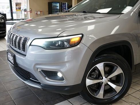 Used 2019 Jeep Cherokee Limited image 20