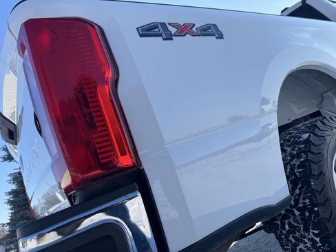 Used 2023 Ford F350 XLT w/ Camper Package image 19