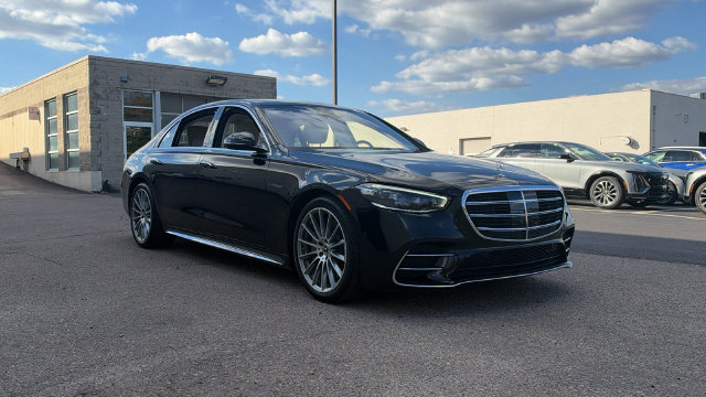 Used 2022 Mercedes-Benz S 500 4MATIC image 2