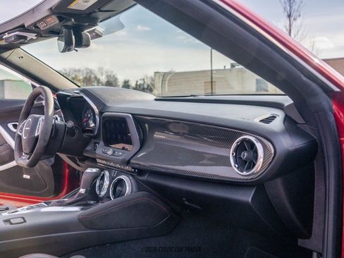 Used 2019 Chevrolet Camaro ZL1 image 38