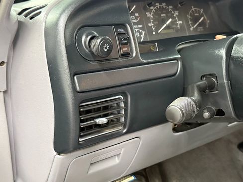 Used 1997 Ford F250 4x4 SuperCab Heavy Duty image 29