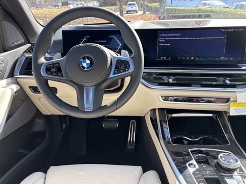 Used 2026 BMW X7 xDrive40i AWD/4WD image 19