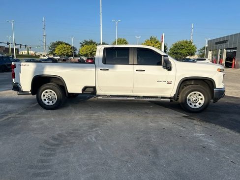 Used 2025 Chevrolet Silverado 2500 W/T AWD/4WD image 6