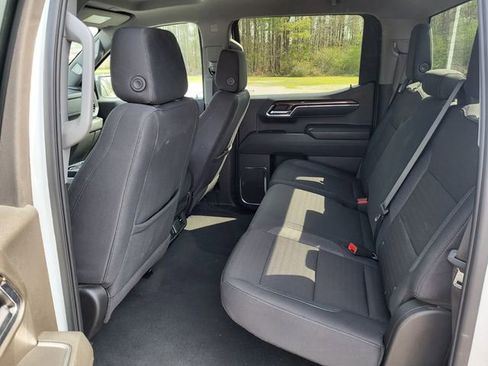 Used 2025 Chevrolet Silverado 1500 LT image 12