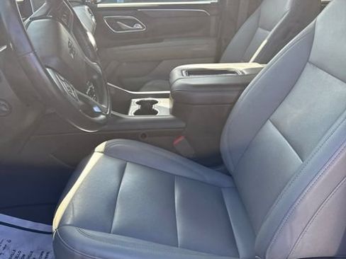 Used 2022 Chevrolet Tahoe Z71 w/ Z71 Off-Road Package AWD/4WD image 9