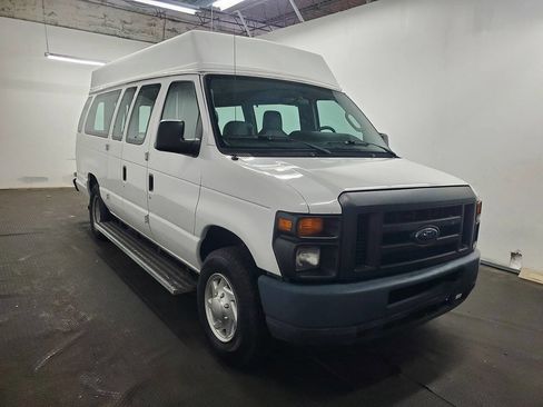 Used 2011 Ford E-250 and Econoline 250 Extended w/ PWR Group image 3
