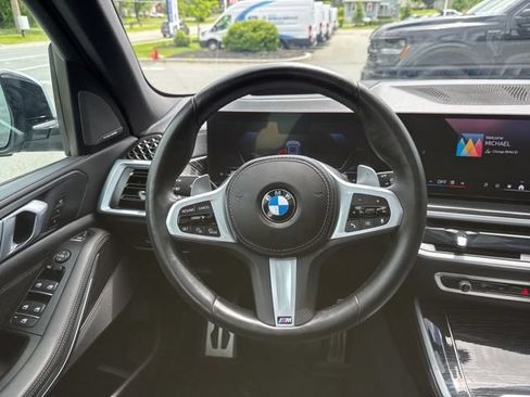 Used 2024 BMW X5 xDrive40i w/ M Sport Package AWD/4WD image 23