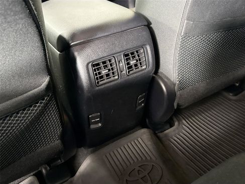 Used 2019 Toyota 4Runner SR5 AWD/4WD image 33