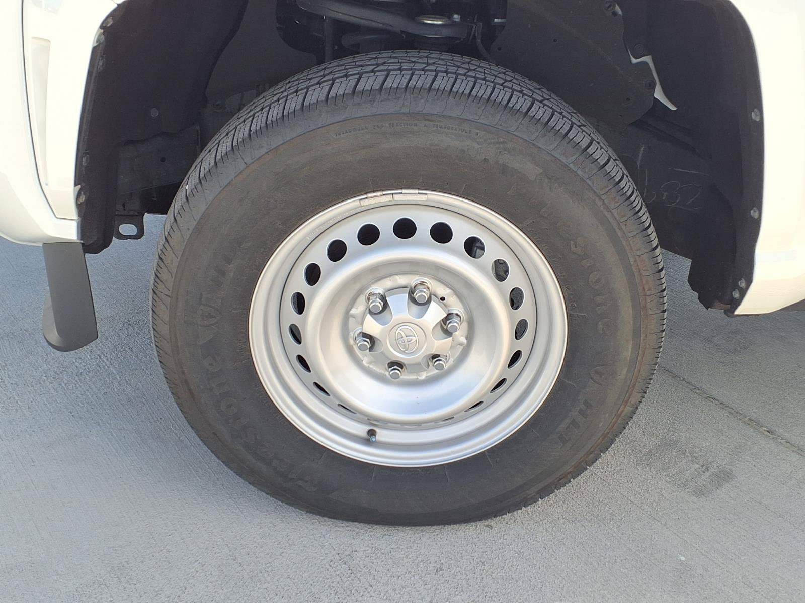 Used 2025 Toyota Tacoma SR w/ Towing Package AWD/4WD image 27