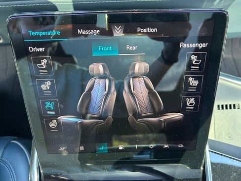 Used 2025 Cadillac Escalade IQ Luxury 2 w/ LPO, Premium Carpet Package AWD/4WD image 41