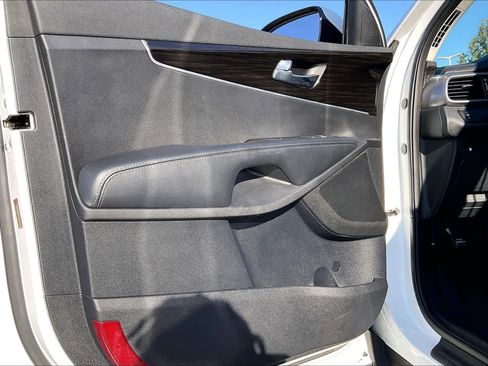 Used 2020 Kia Sorento L image 21