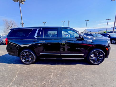 Used 2024 GMC Yukon XL Denali image 23