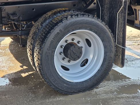 New 2026 Ford F450 XL w/ XL Chrome Package image 12