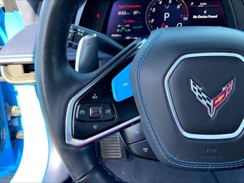 Used 2022 Chevrolet Corvette Stingray Premium Conv w/ Z51 Performance Package RWD image 18