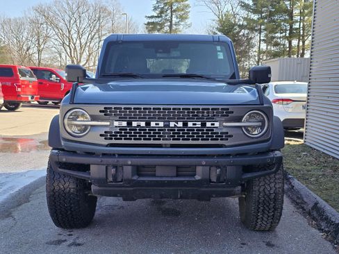 Used 2025 Ford Bronco Badlands image 9