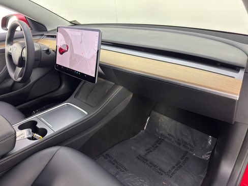 Used 2022 Tesla Model 3 Standard Range image 15