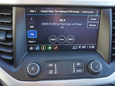 Certified 2023 GMC Acadia SLE w/ Driver Convenience Package image 25