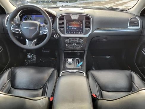 Used 2023 Chrysler 300 Touring L w/ Popular Equipment Group AWD/4WD image 10
