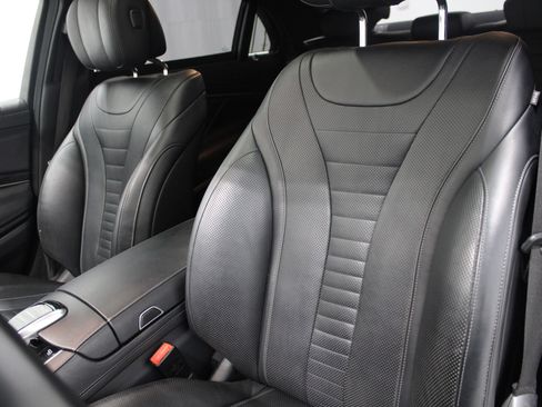 Used 2019 Mercedes-Benz S 560 Sedan image 14