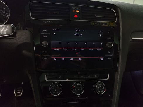 Used 2019 Volkswagen GTI SE w/ SE Experience Package image 28