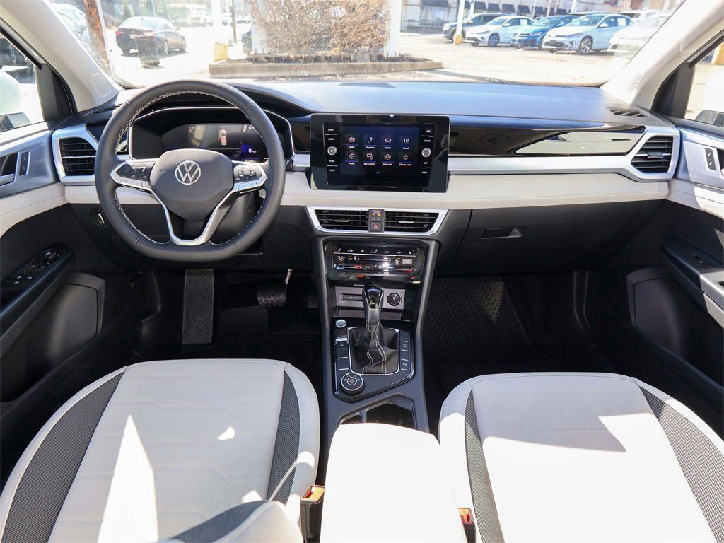 New 2026 Volkswagen Taos SE AWD/4WD image 16