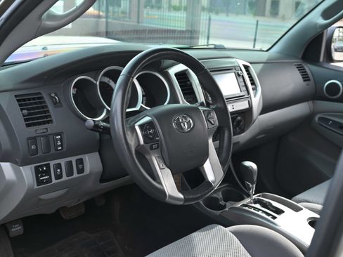 Used 2014 Toyota Tacoma 4x4 Double Cab w/ TRD Sport Package image 11