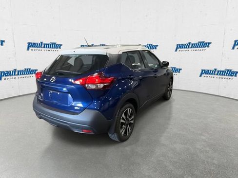 Used 2019 Nissan Kicks SV FWD image 11