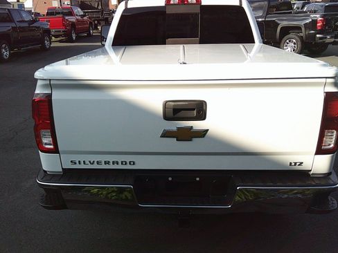 Used 2017 Chevrolet Silverado 1500 LTZ AWD/4WD image 5