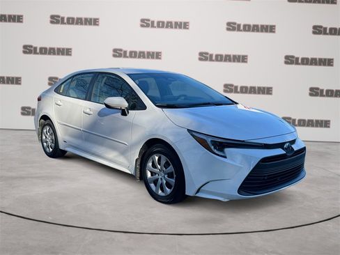 Used 2024 Toyota Corolla LE image 7