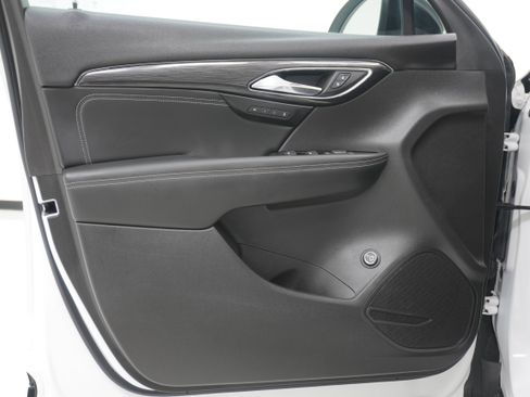 Used 2023 Buick Envision Essence w/ Sport Touring Package FWD image 14