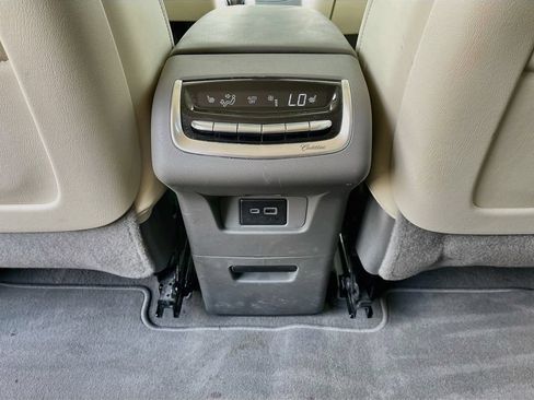 Used 2025 Cadillac XT6 Premium Luxury w/ Technology Package FWD image 27