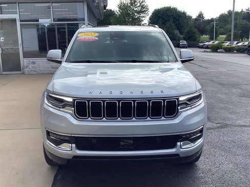 Used 2022 Jeep Wagoneer Series I w/ Premium Group I image 2
