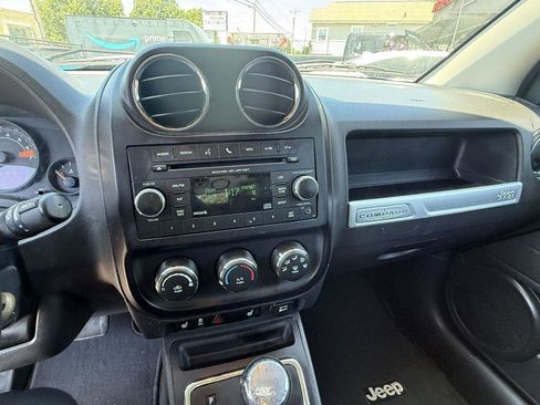 Used 2017 Jeep Compass Sport FWD image 15