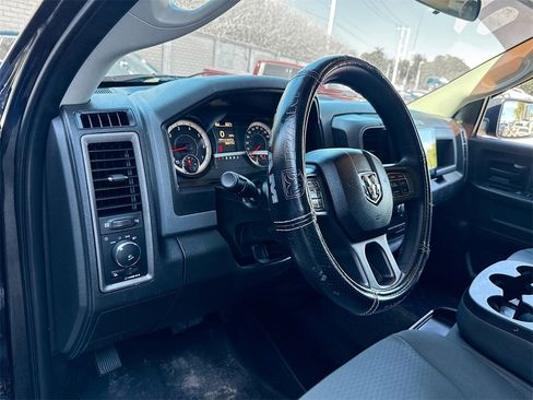 Used 2018 RAM 1500 Express image 10