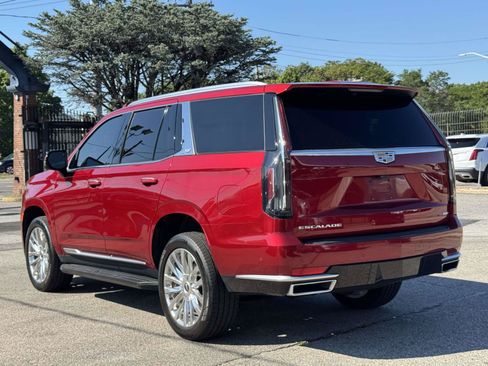 Used 2023 Cadillac Escalade Premium Luxury w/ LPO, Floor Liner Package AWD/4WD image 8