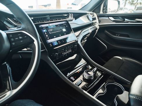 Used 2022 Jeep Grand Cherokee Trailhawk w/ Advanced Protech Group II image 36