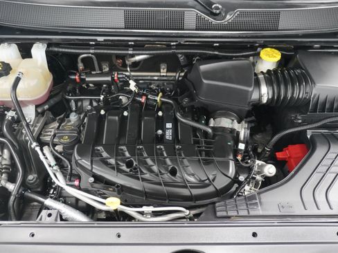 Used 2023 Chrysler Pacifica Touring-L FWD image 31