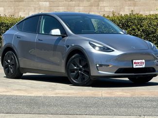 Used 2024 Tesla Model Y Long Range AWD/4WD video 2