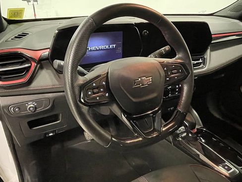 Used 2024 Chevrolet TrailBlazer RS w/ Convenience Package image 20