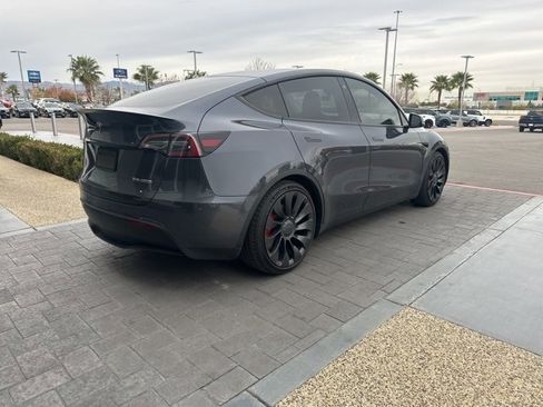 Used 2022 Tesla Model Y Performance image 5