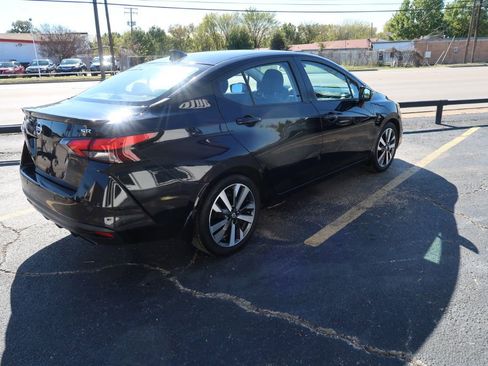 Used 2020 Nissan Versa SR image 3