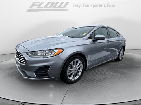 Used 2020 Ford Fusion SE image 4
