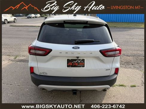 Used 2025 Ford Escape SE w/ Class II Trailer Tow Package FWD image 8