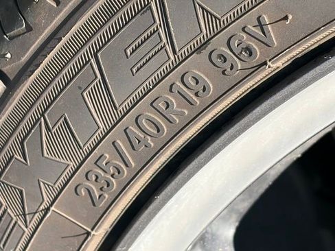 Used 2018 Honda Accord Touring image 19